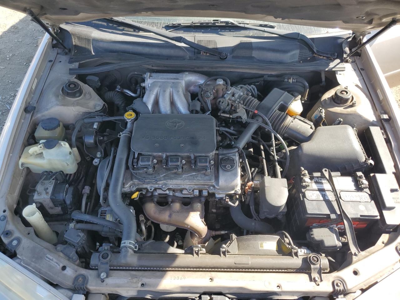 2000 Toyota Camry Le VIN: 4T1BF22K8YU112594 Lot: 82740115