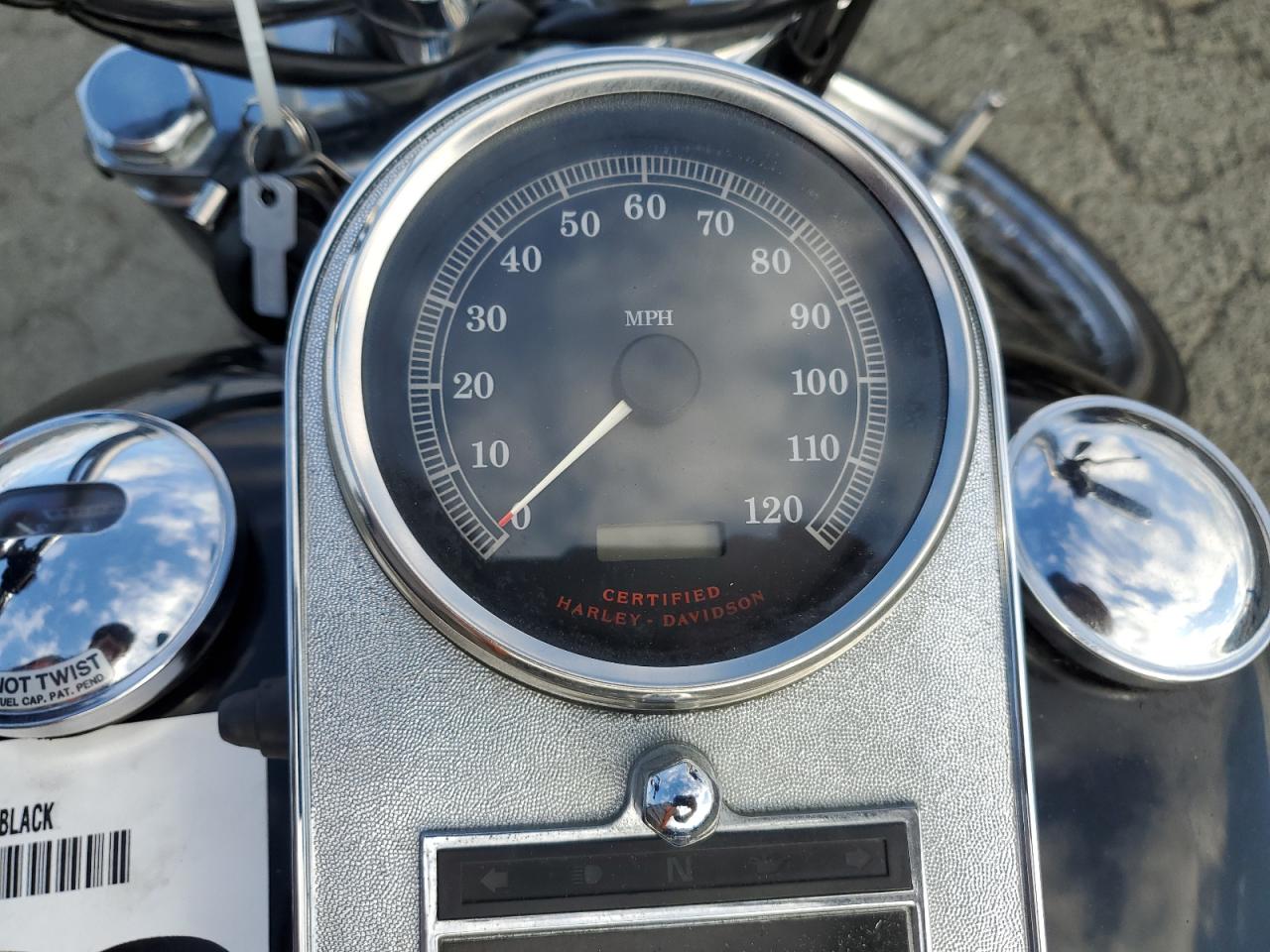 2002 Harley-Davidson Fxdwg VIN: 1HD1GEV352K404191 Lot: 84061895