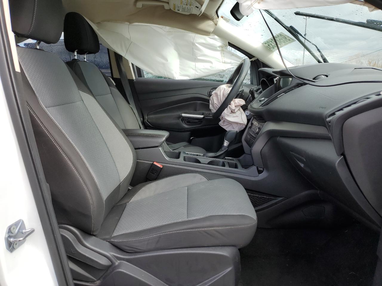 2017 Ford Escape Se VIN: 1FMCU0GD3HUD65234 Lot: 90649135