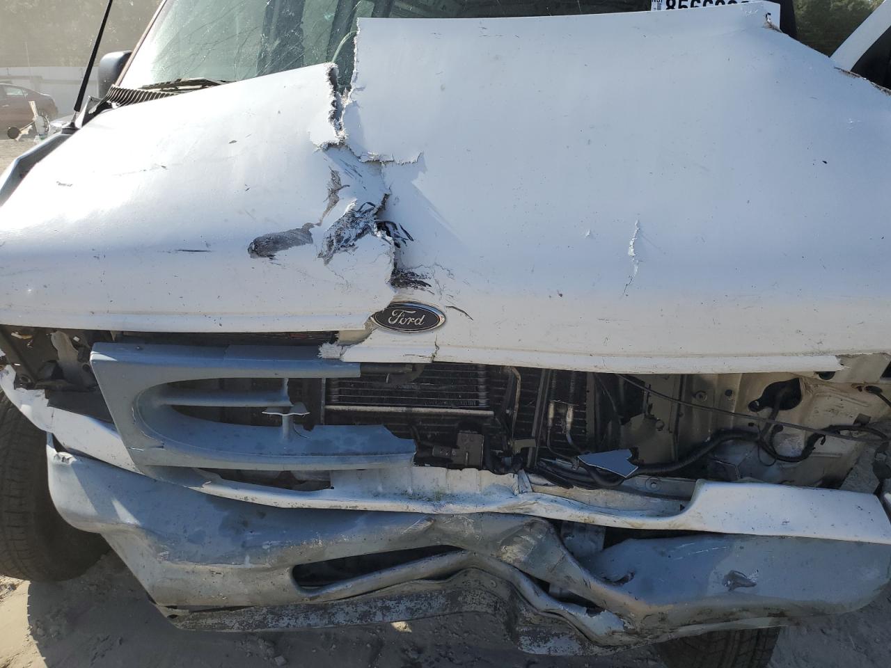 2000 Ford Econoline E150 Van VIN: 1FTRE1427YHB39257 Lot: 85663285