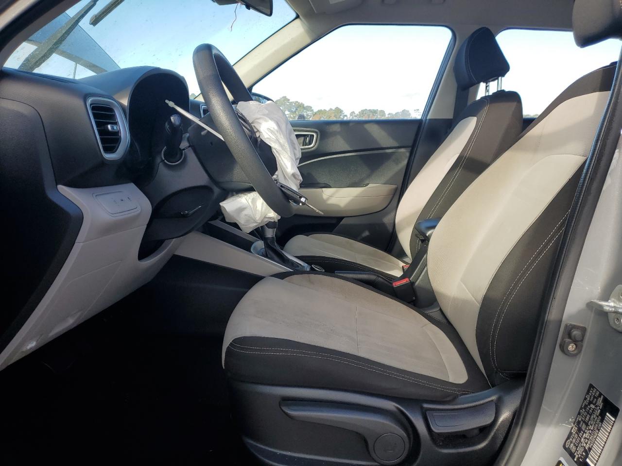 2020 Hyundai Venue Sel VIN: KMHRC8A31LU043809 Lot: 90536545