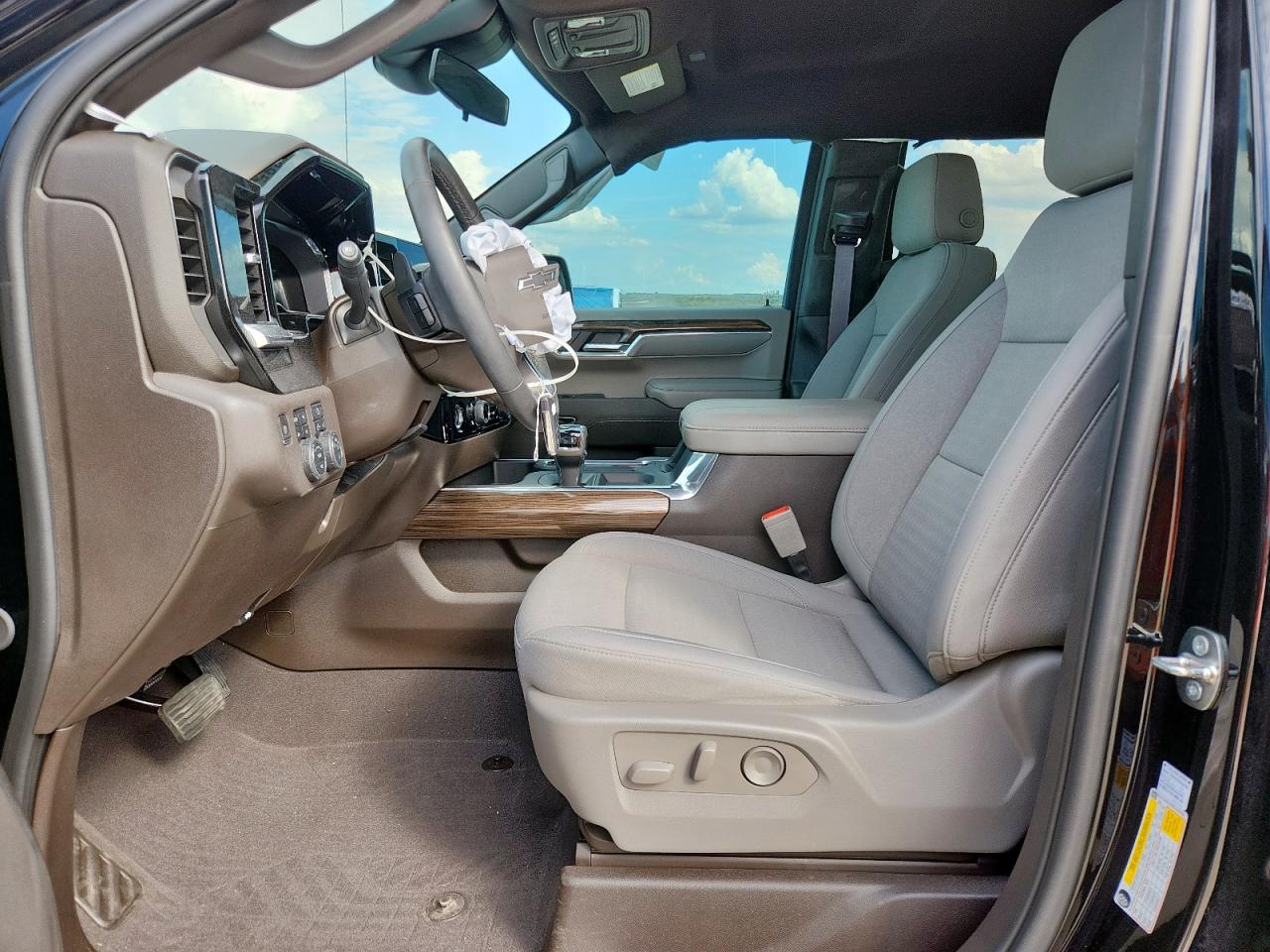 2024 Chevrolet Silverado K1500 Lt Trail Boss VIN: 3GCUDFED9RG209086 Lot: 82308595