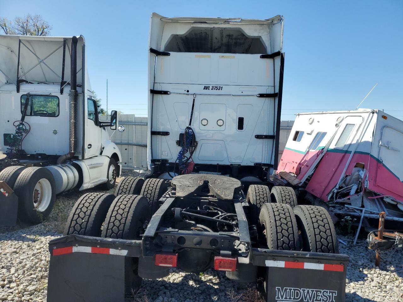 2014 International Prostar Semi Truck VIN: 3HSDJSNRXEN795467 Lot: 82383495