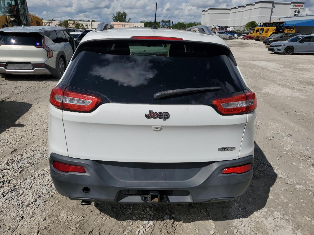 2014 Jeep Cherokee Latitude VIN: 1C4PJLCB1EW170382 Lot: 82411705