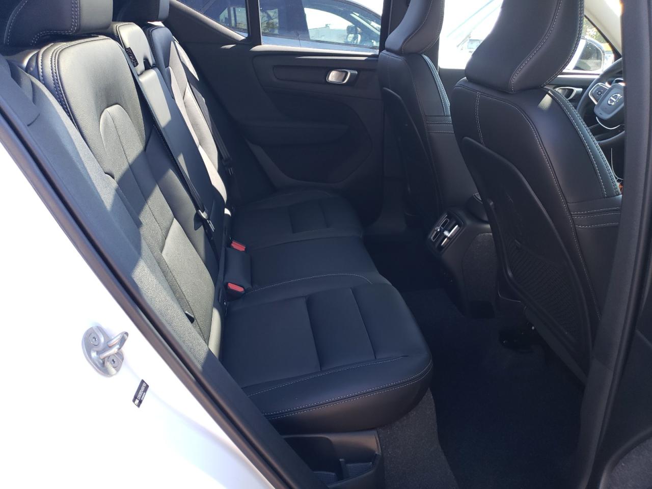 2025 Volvo Xc40 Plus VIN: YV4L12UC8S2459792 Lot: 86278155