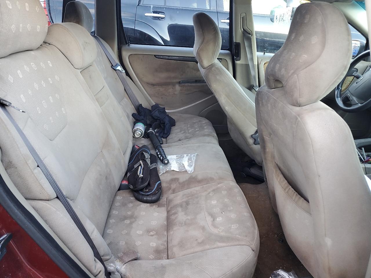 2001 Volvo V70 VIN: YV1SW61R011116151 Lot: 82431115