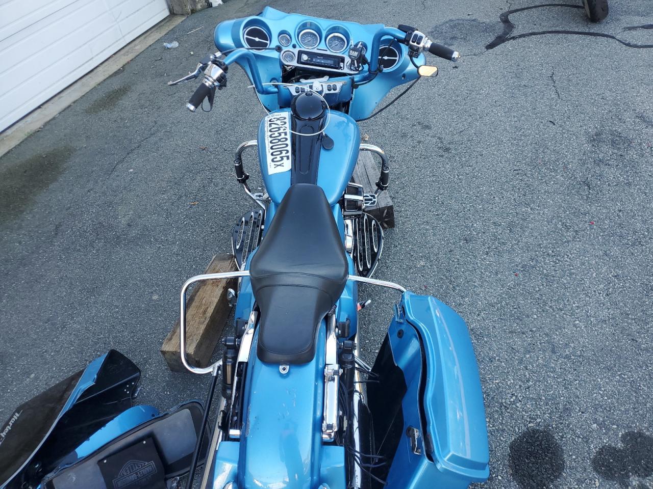 2011 Harley-Davidson Flhtk VIN: 1HD1KEM17BB639318 Lot: 82658065