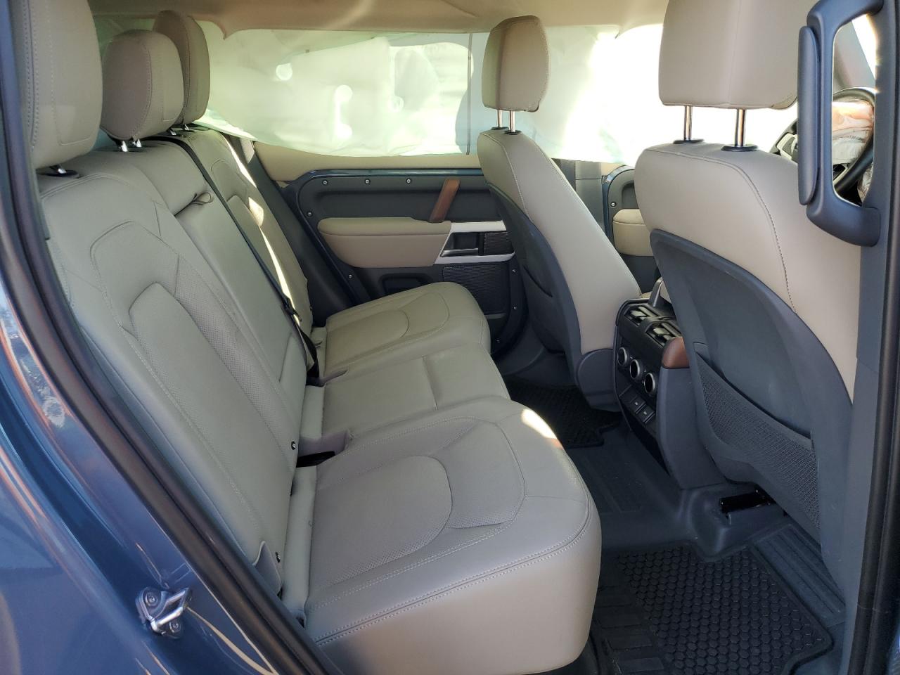 2024 Land Rover Defender 110 S VIN: SALEJ7EU8R2281742 Lot: 89705085