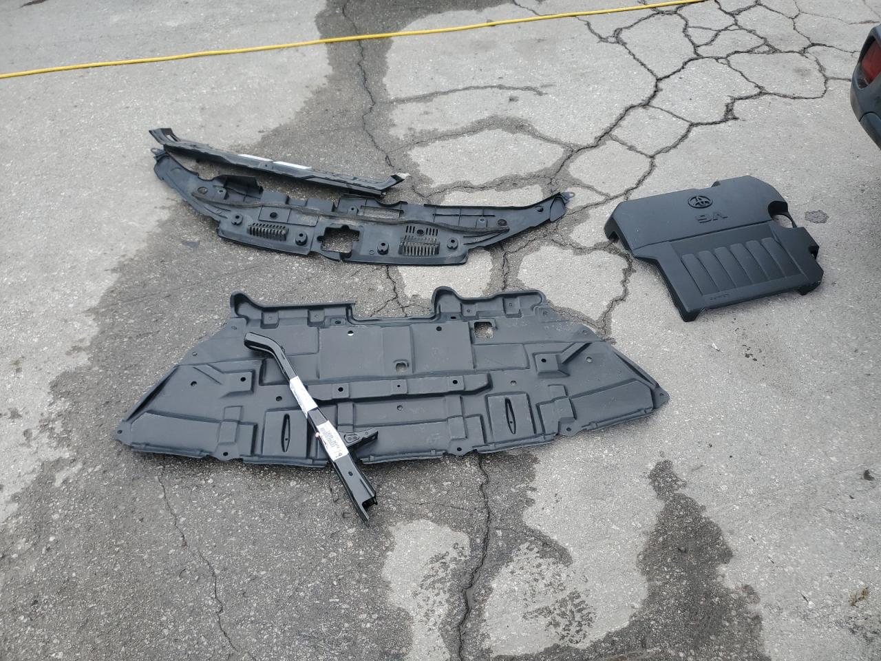 2016 Toyota Highlander Xle VIN: 5TDJKRFH0GS327215 Lot: 82236685