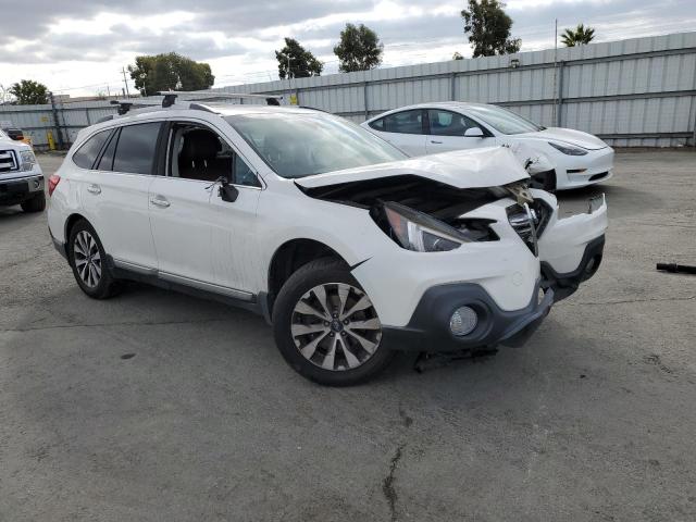  SUBARU OUTBACK 2018 Белы