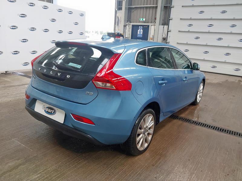 2015 VOLVO V40 SE LUX NAV D2 AUTO 