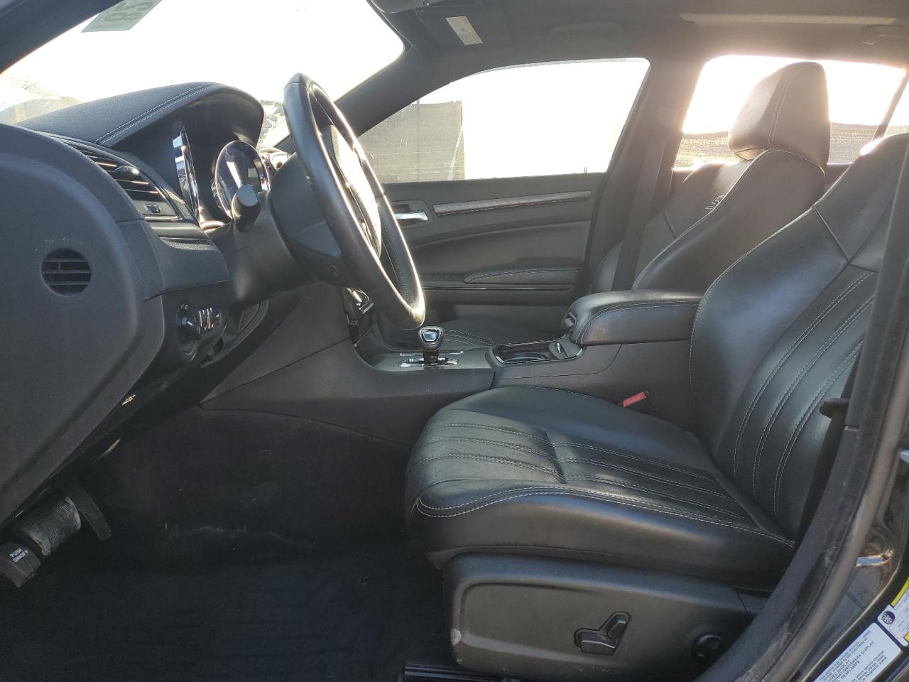 2013 Chrysler 300 S VIN: 2C3CCABG0DH518684 Lot: 82187535