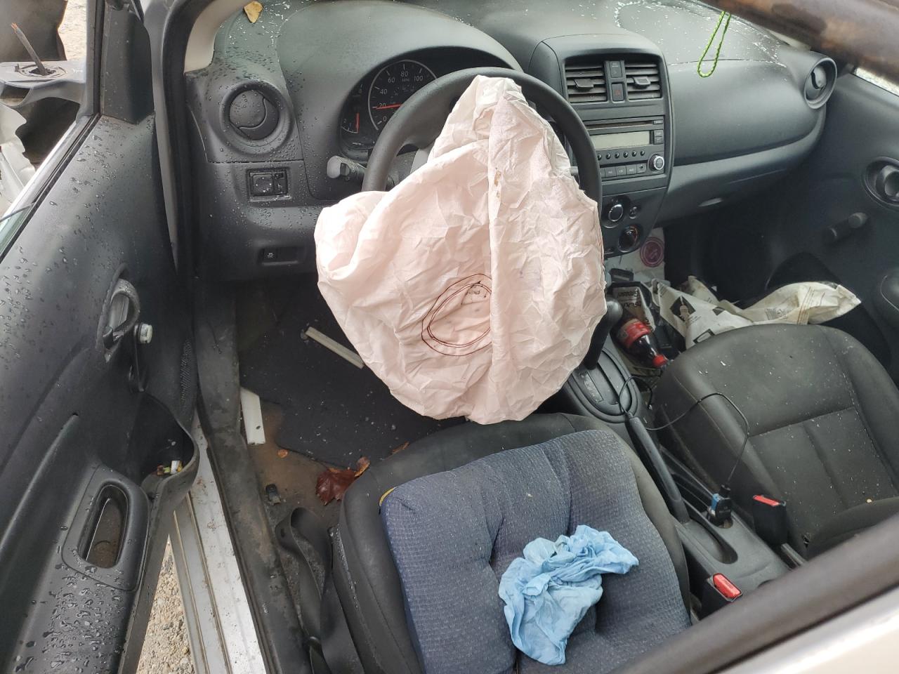 2016 Nissan Versa S VIN: 3N1CN7AP2GL881335 Lot: 90306045