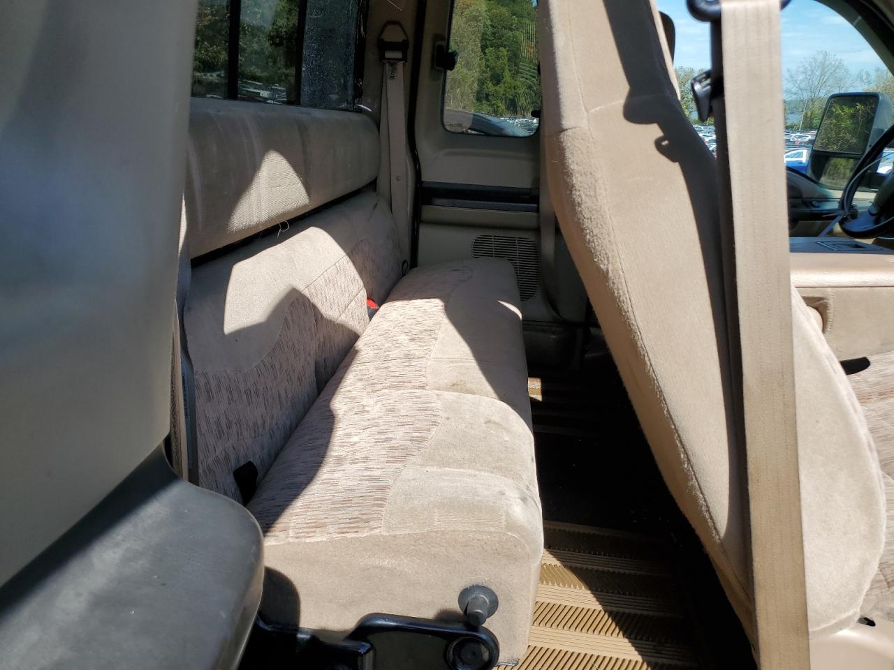 2001 Ford F250 Super Duty VIN: 1FTSX21P46EB76055 Lot: 85142075