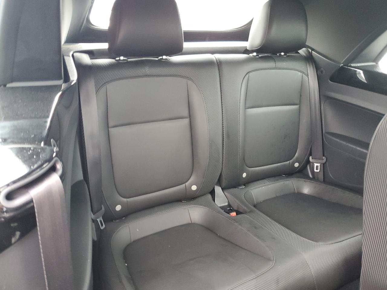 2015 Volkswagen Beetle R-Line VIN: 3VW7S7AT6FM802422 Lot: 81961365