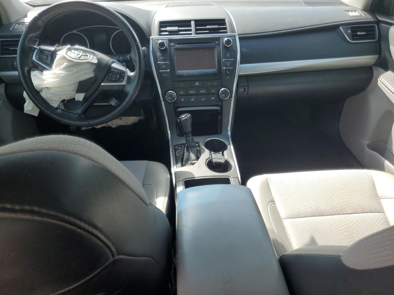 2016 Toyota Camry Le VIN: 4T1BF1FK1GU550621 Lot: 84728605