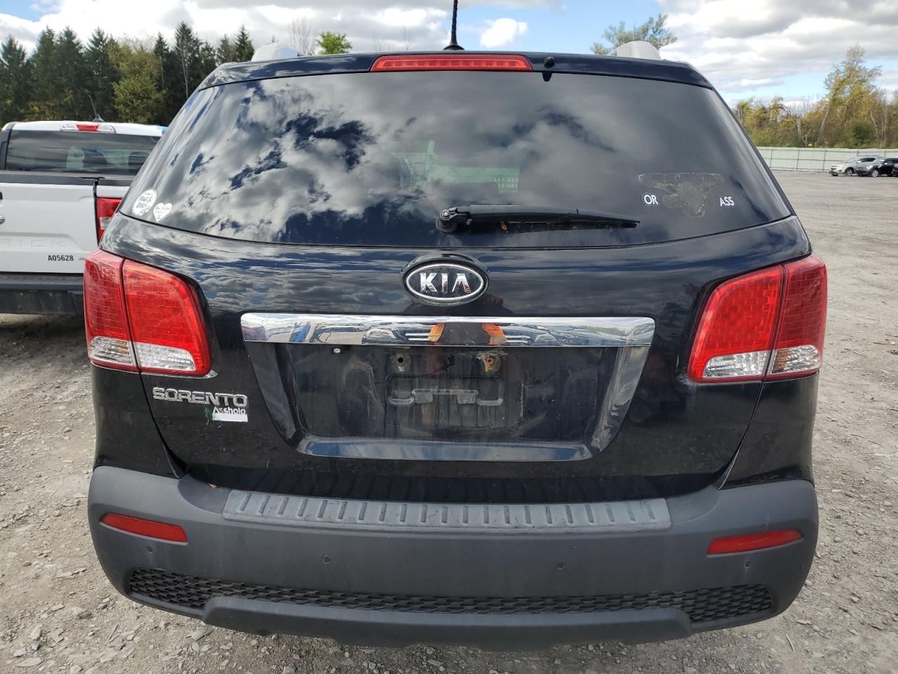 2011 Kia Sorento Base VIN: 5XYKT4A19BG118186 Lot: 86060565