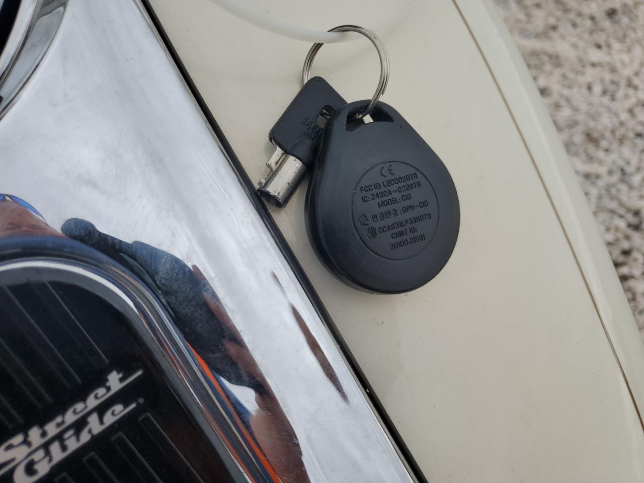 2014 Harley-Davidson Flhxs Street Glide Special VIN: 1HD1KRM15EB684978 Lot: 85008865