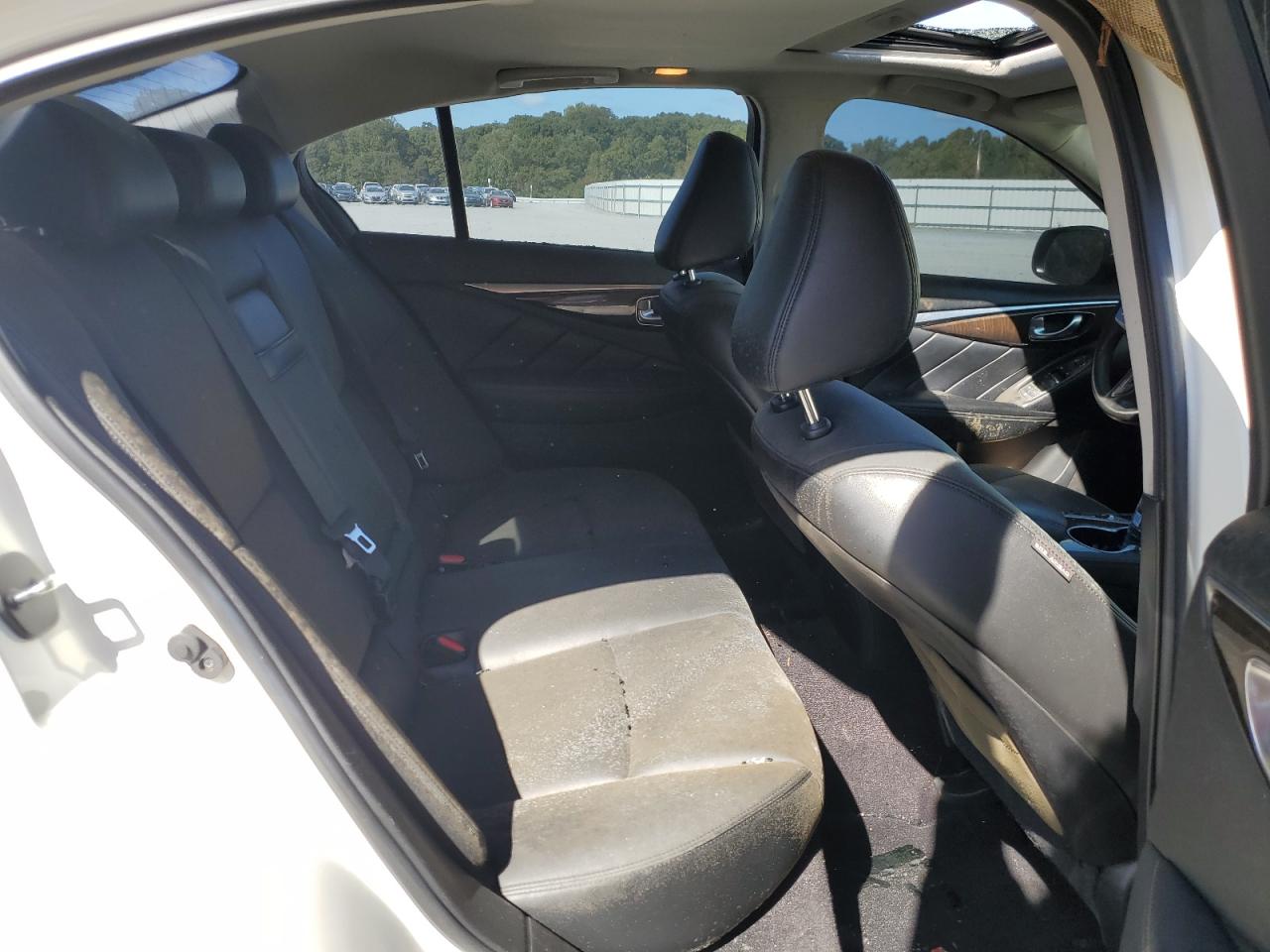 2018 Infiniti Q50 Luxe VIN: JN1EV7AR2JM437220 Lot: 84810915