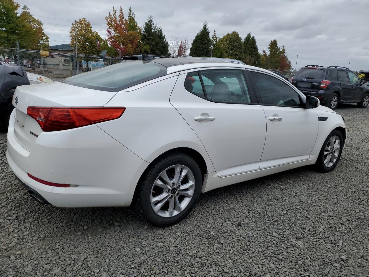2011 Kia Optima Ex white null gas KNAGN4A62B5148633 photo #4