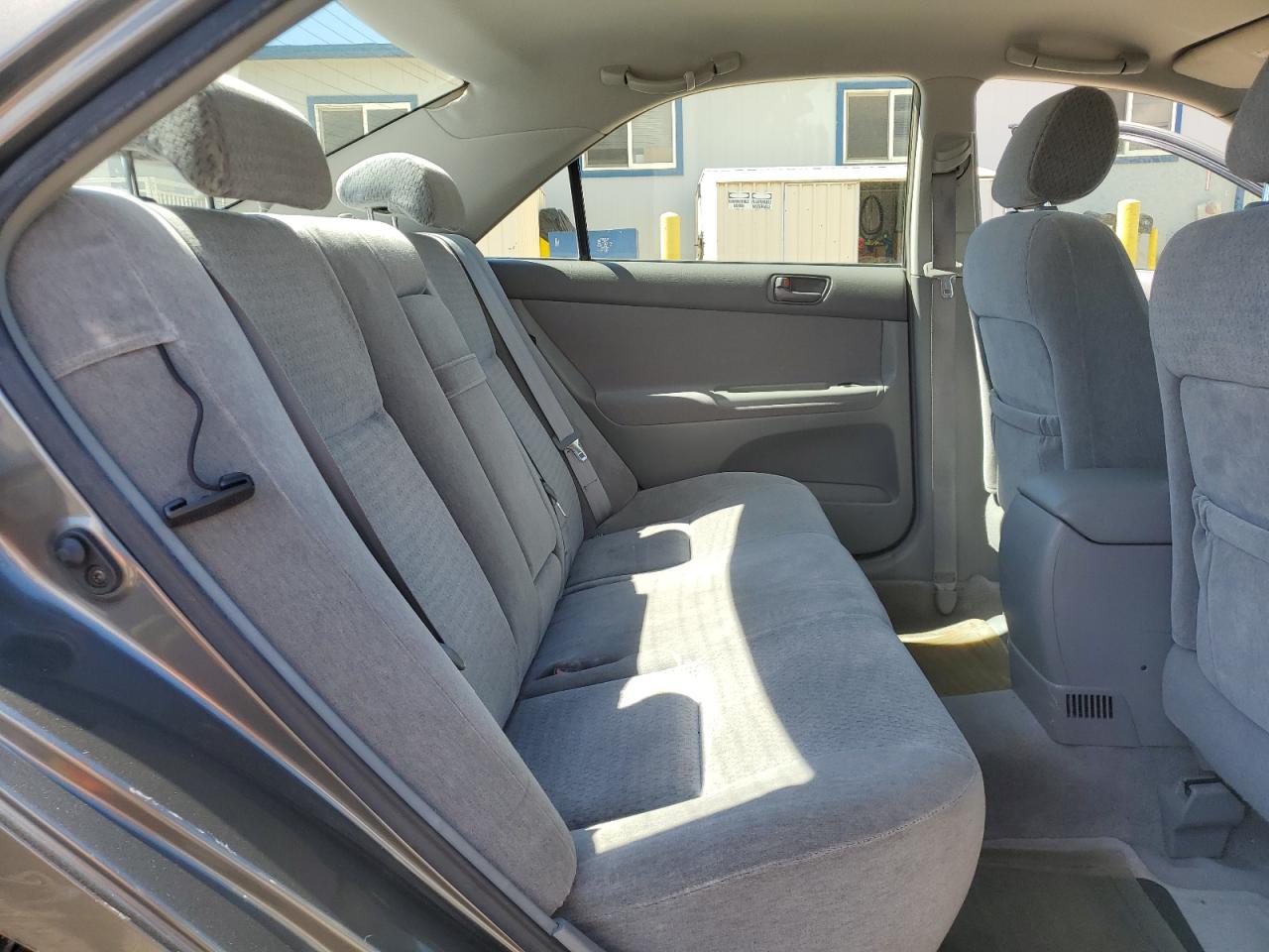 2004 Toyota Camry Le VIN: JTDBE32K940259084 Lot: 86524575