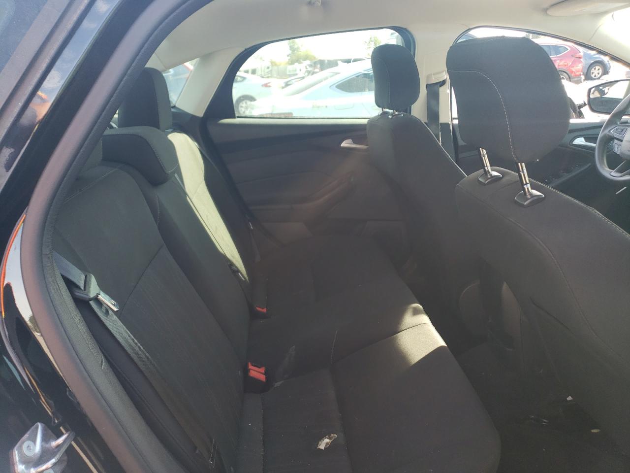 2018 Ford Focus Se VIN: 1FADP3F23JL310446 Lot: 85675775