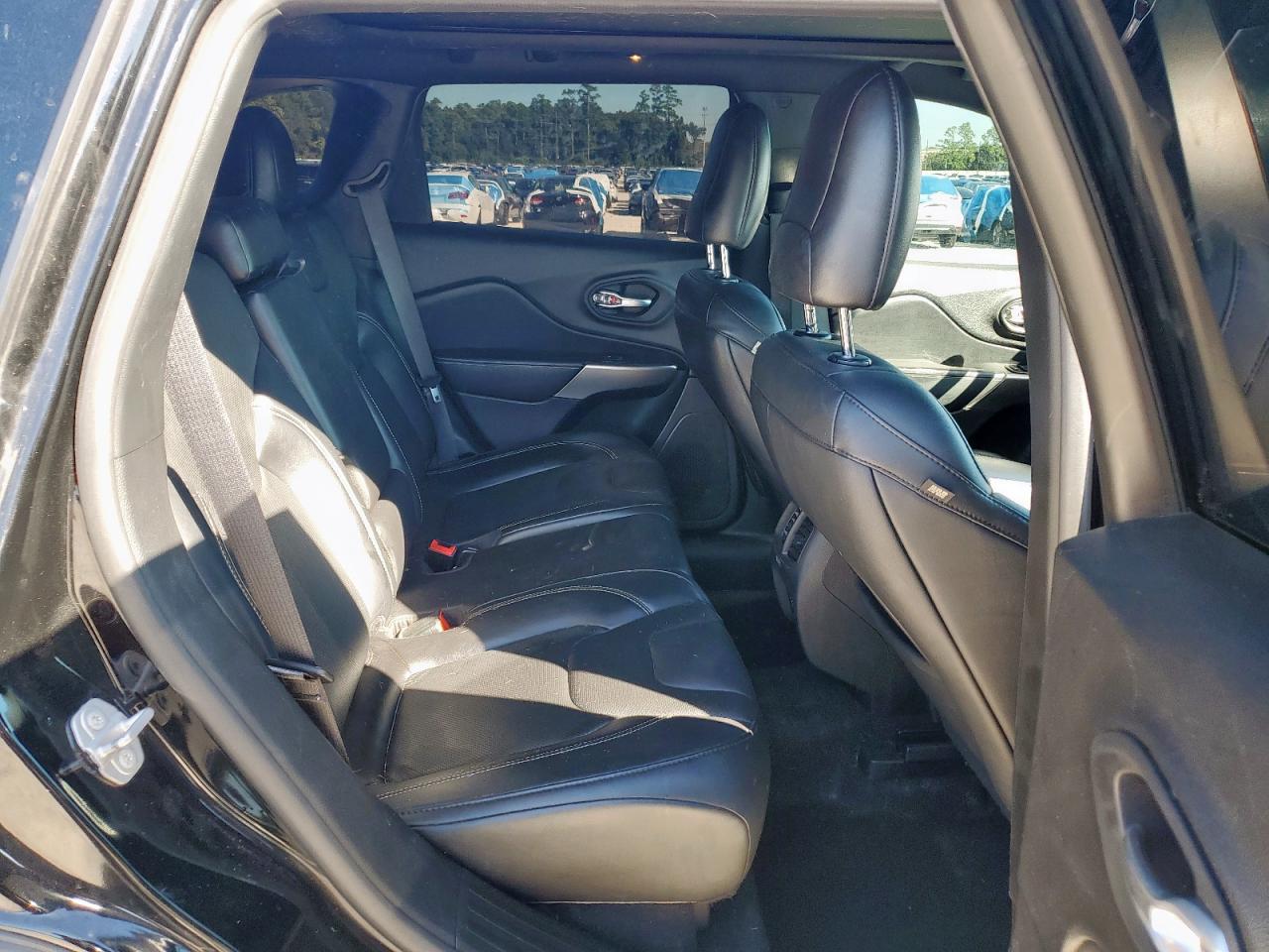 2021 Jeep Cherokee Latitude Lux VIN: 1C4PJLMX4MD192199 Lot: 90848655