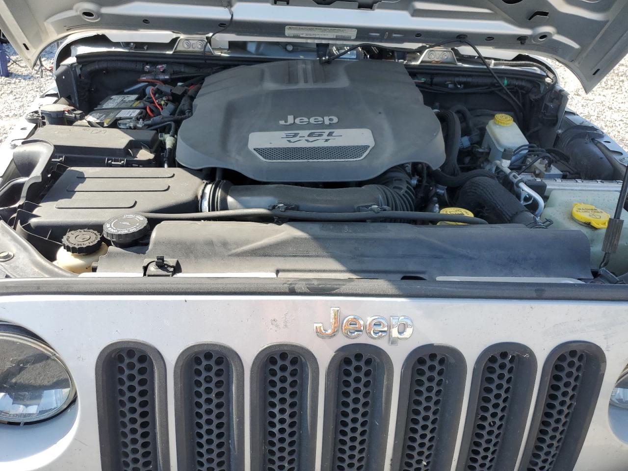 2012 Jeep Wrangler Unlimited Sport VIN: 1C4HJWDG6CL252204 Lot: 84923595