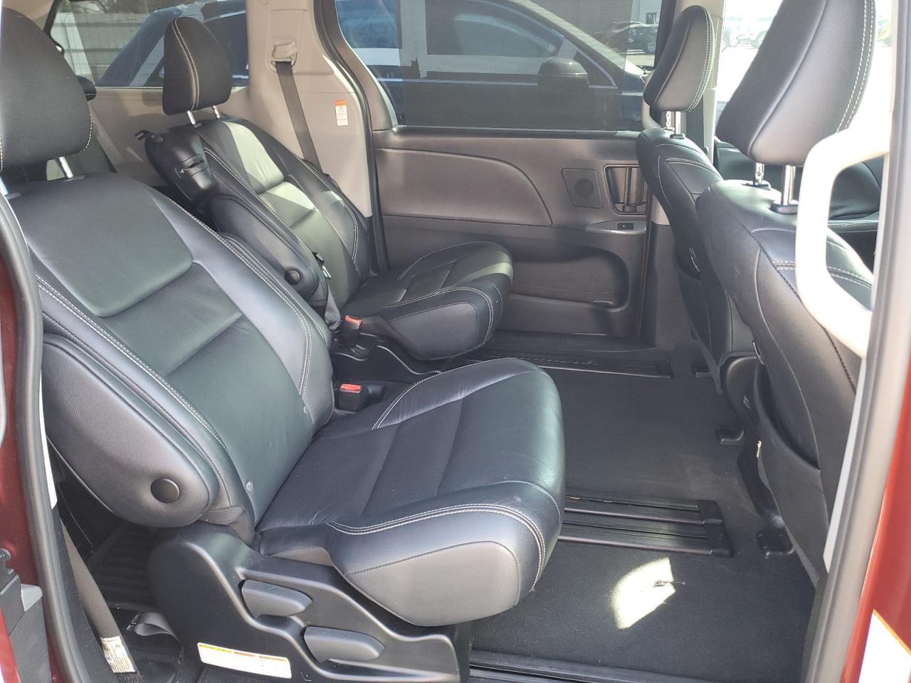 2019 Toyota Sienna Se VIN: 5TDXZ3DC7KS009238 Lot: 84815005