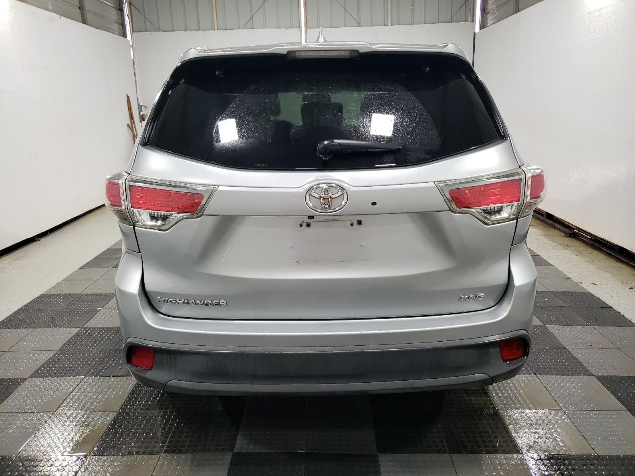2016 Toyota Highlander Xle VIN: 5TDKKRFH6GS157673 Lot: 85766775
