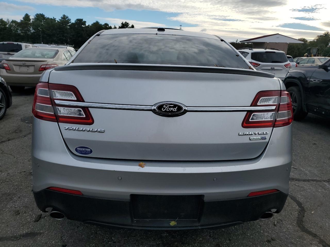 2017 Ford Taurus Limited VIN: 1FAHP2J83HG117885 Lot: 86265725