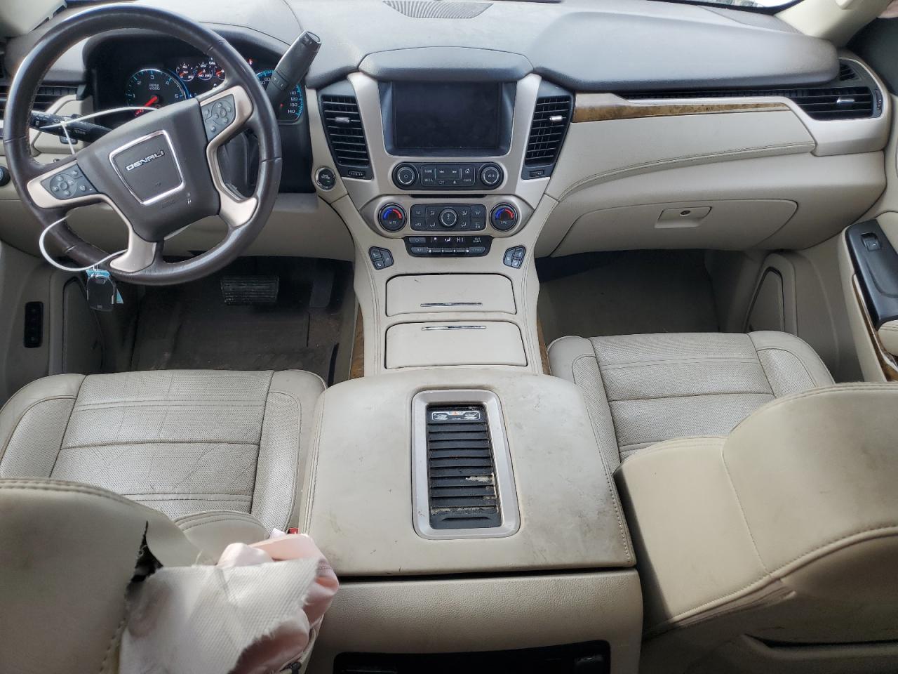 2017 GMC Yukon Xl Denali VIN: 1GKS2HKJ7HR164784 Lot: 84255585