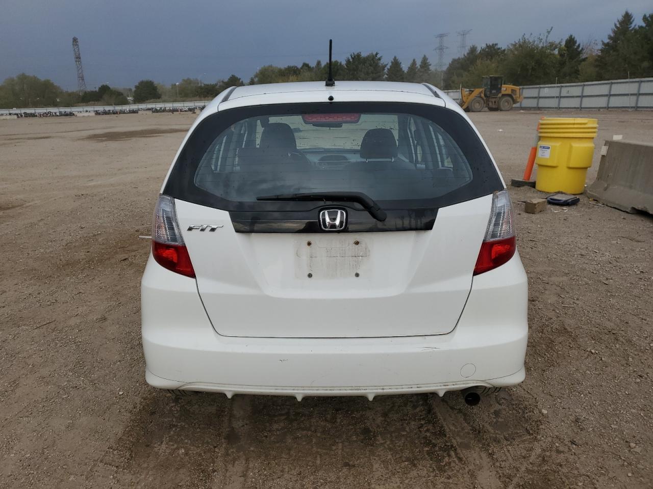 2011 Honda Fit VIN: JHMGE8H30BC023842 Lot: 85890105