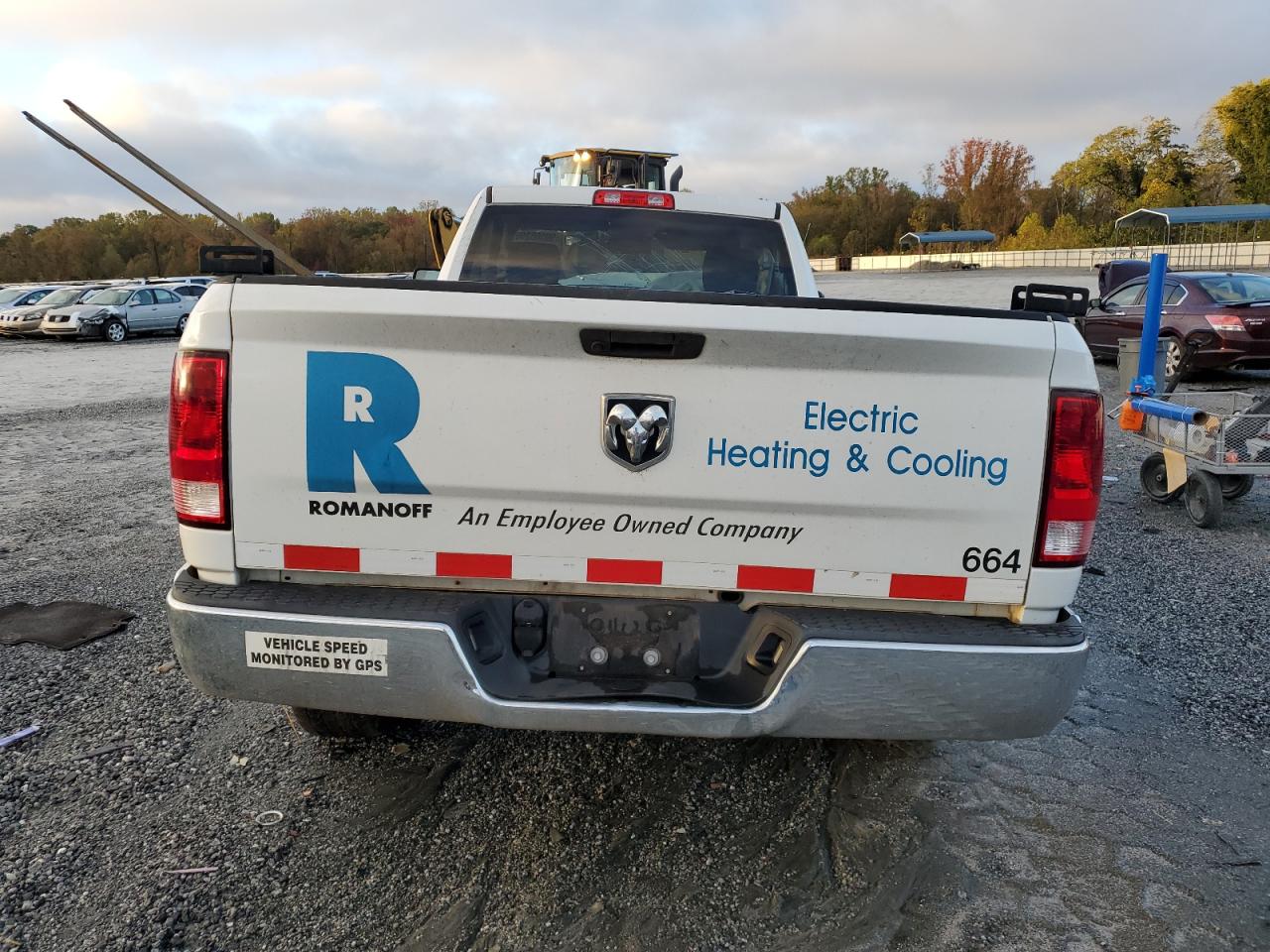 2022 Ram 1500 Classic Tradesman VIN: 3C6JR6DG9NG283951 Lot: 90508395