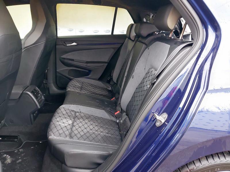 2024 VOLKSWAGEN GOLF R-LINE TDI S-A 