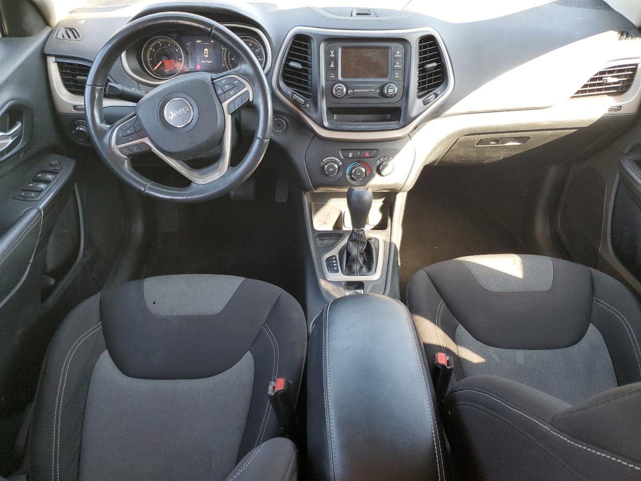 2015 Jeep Cherokee Sport VIN: 1C4PJLAB2FW657076 Lot: 82625765