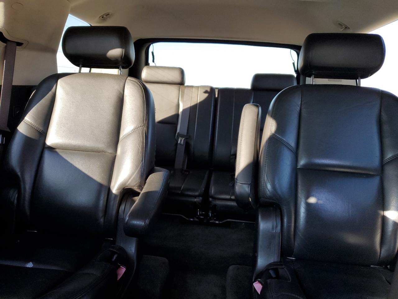 2007 Cadillac Escalade Luxury VIN: 1GYFK63847R211808 Lot: 81999375