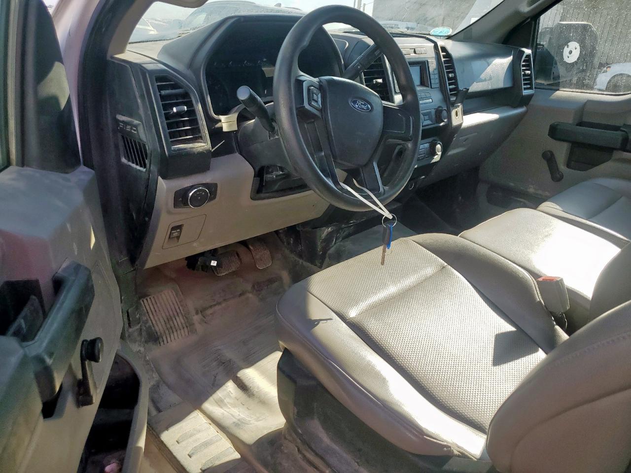 2018 Ford F150 VIN: 1FTMF1CB9JFD61261 Lot: 84890555