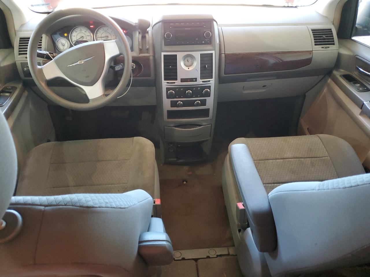 2010 Chrysler Town & Country Lx VIN: 2A4RR4DE3AR150213 Lot: 87021715