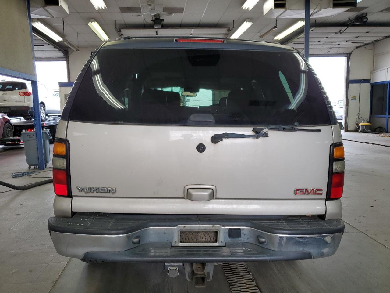 2006 GMC Yukon VIN: 1GKEK13T76R100360 Lot: 82407295