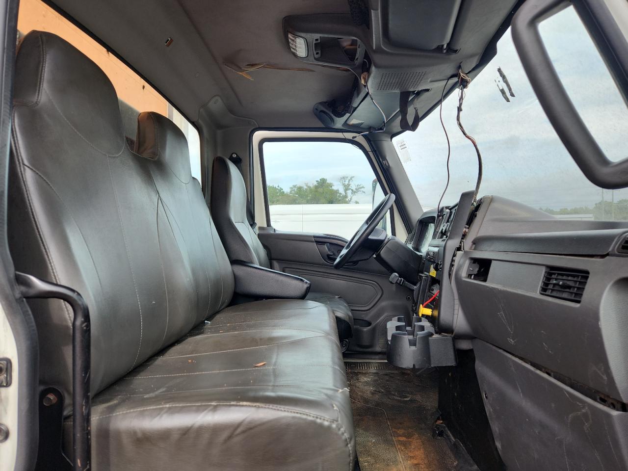 2020 International Mv607 - Box Truck VIN: 3HAEUMML2LL227246 Lot: 84624635