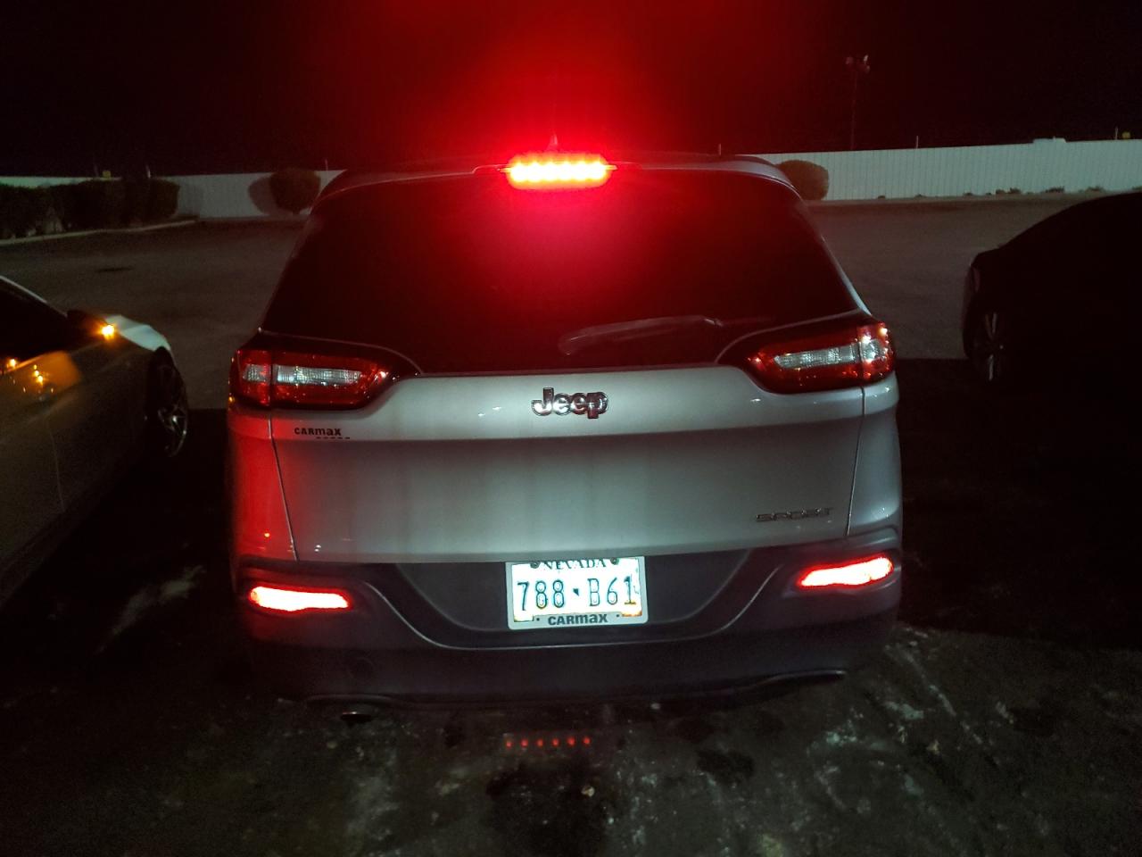 2015 Jeep Cherokee S VIN: 525628 Lot: 86608145