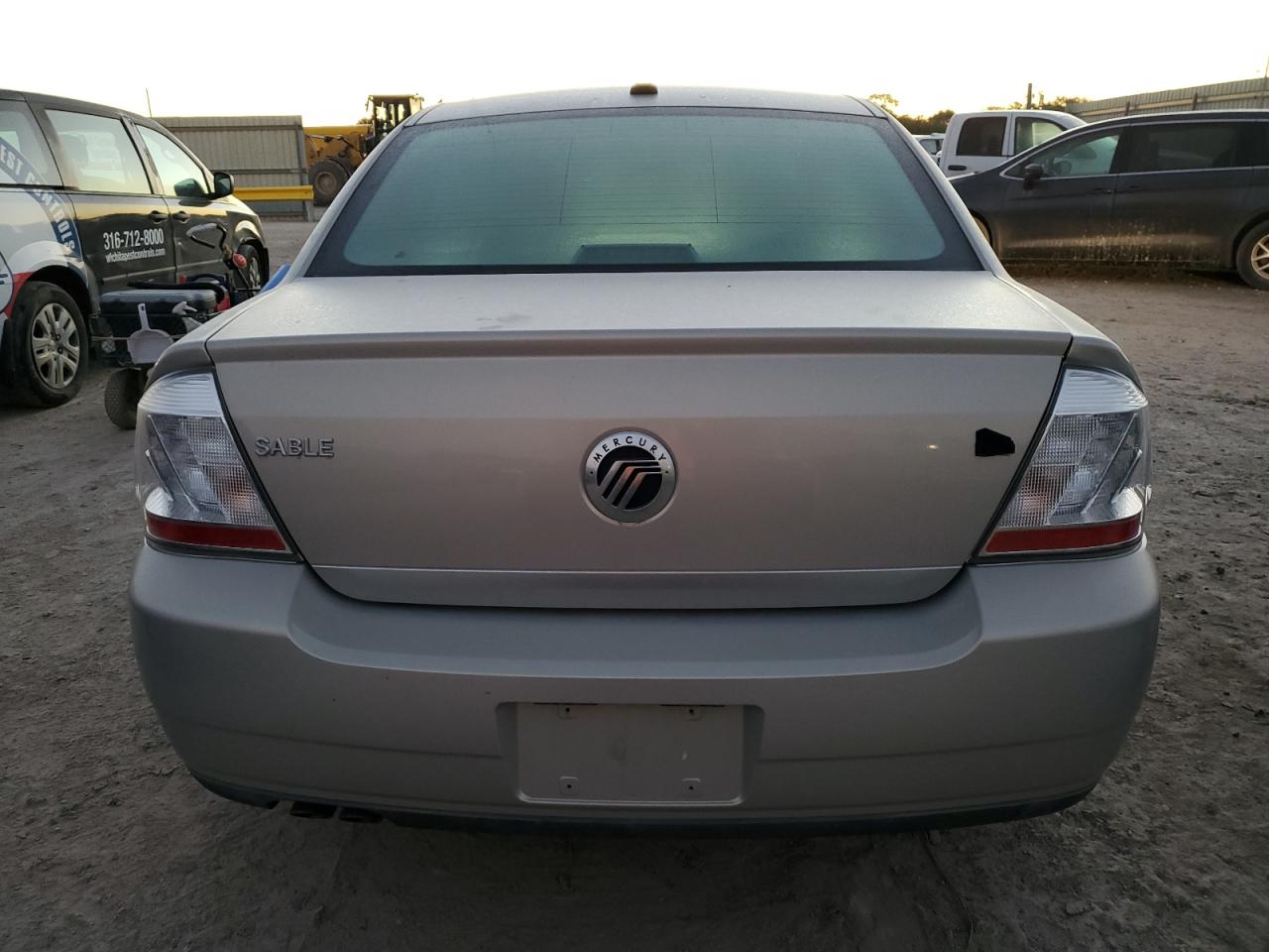 2009 Mercury Sable VIN: 1MEHM40W89G617233 Lot: 82434435