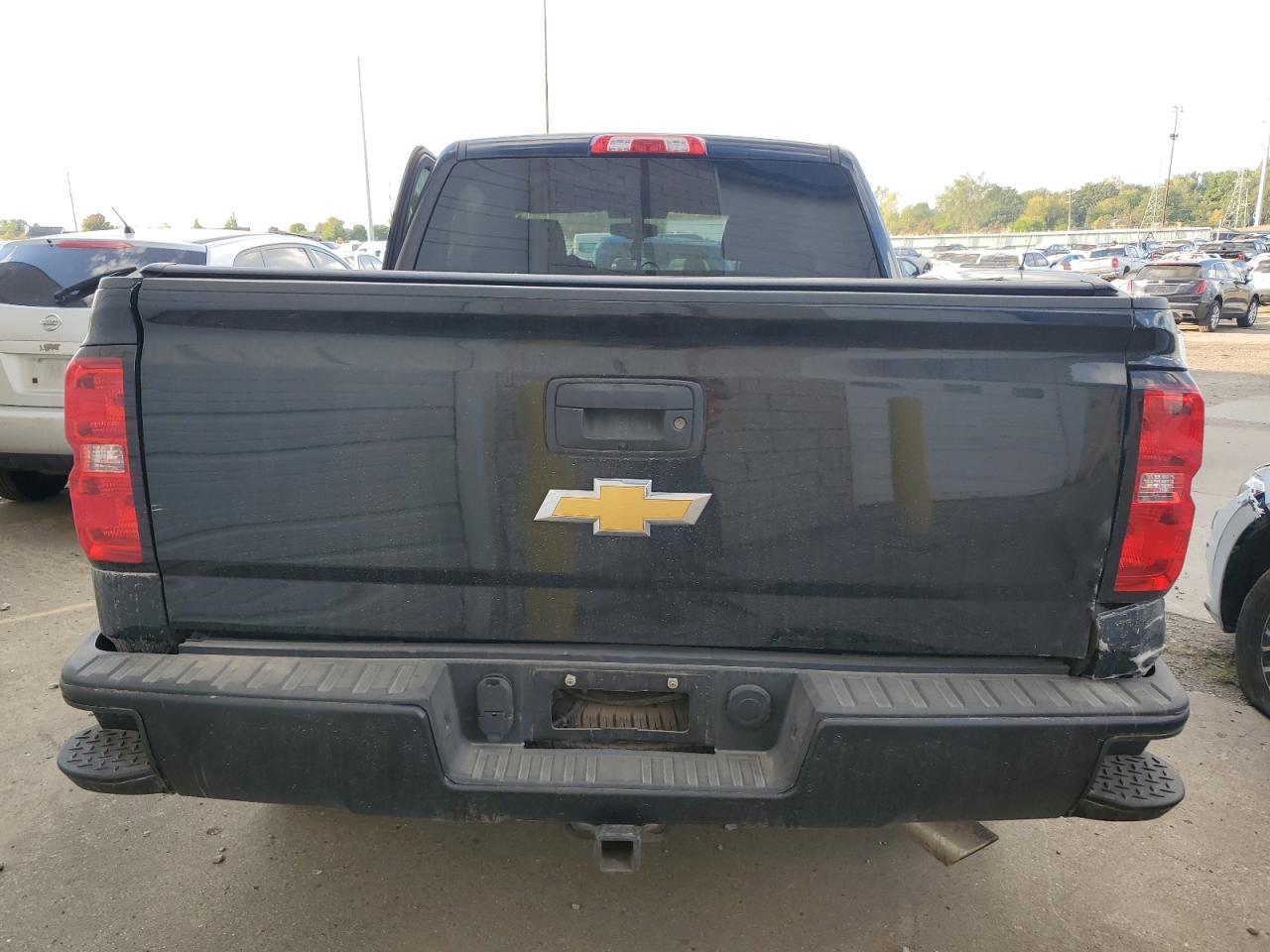 2018 Chevrolet Silverado K1500 Lt VIN: 3GCUKREC7JG101892 Lot: 82225935