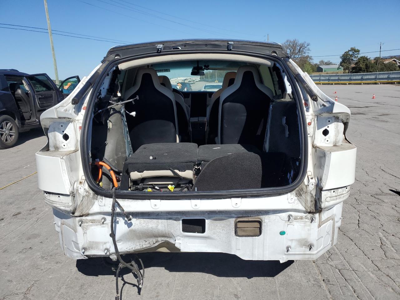 2019 Tesla Model X VIN: 5YJXCBE29KF151600 Lot: 86162595