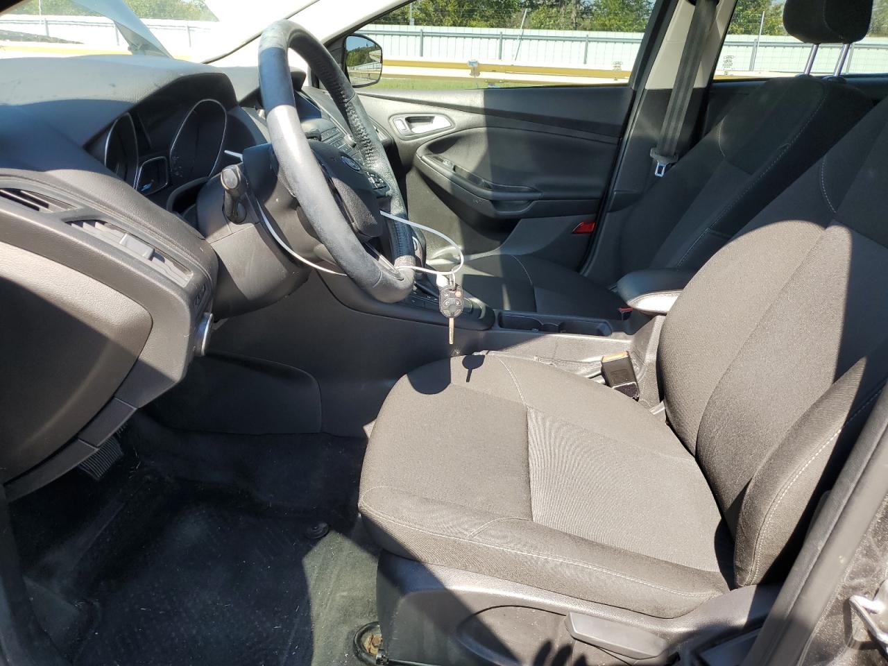 2018 Ford Focus Se VIN: 1FADP3F20JL226908 Lot: 82002675