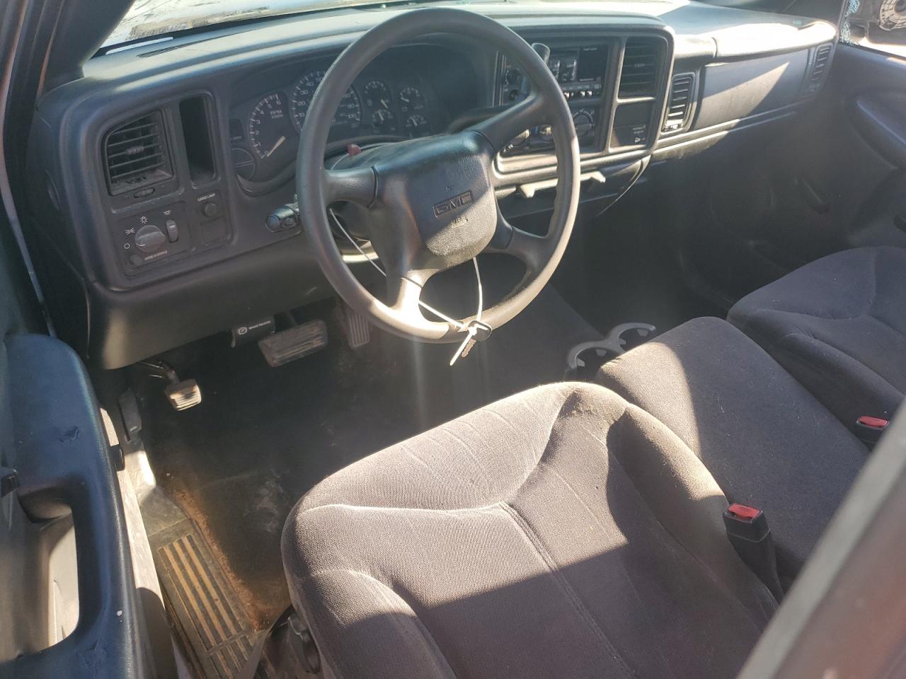 2002 GMC New Sierra C1500 VIN: 1GTEC14V02Z236610 Lot: 86432075