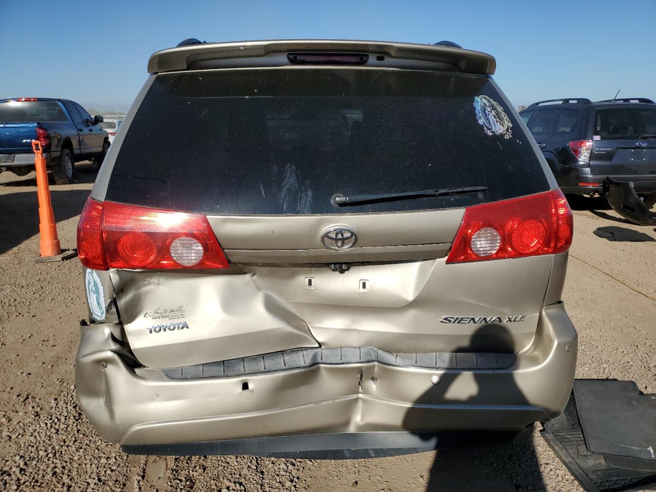 2010 Toyota Sienna Xle VIN: 5TDYK4CC1AS312935 Lot: 84916835