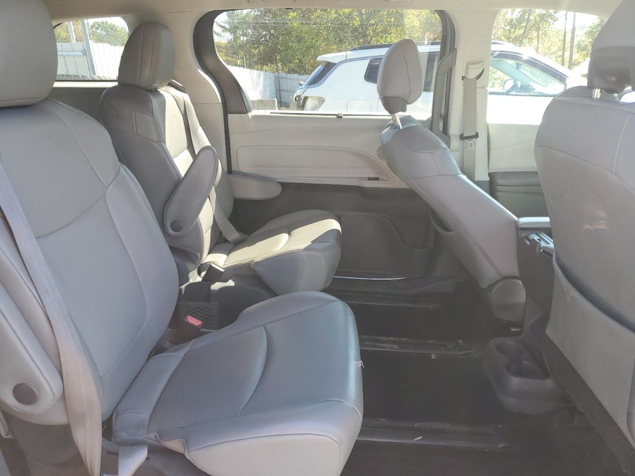 2021 Toyota Sienna Xle VIN: 5TDYRKEC6MS008419 Lot: 82236345