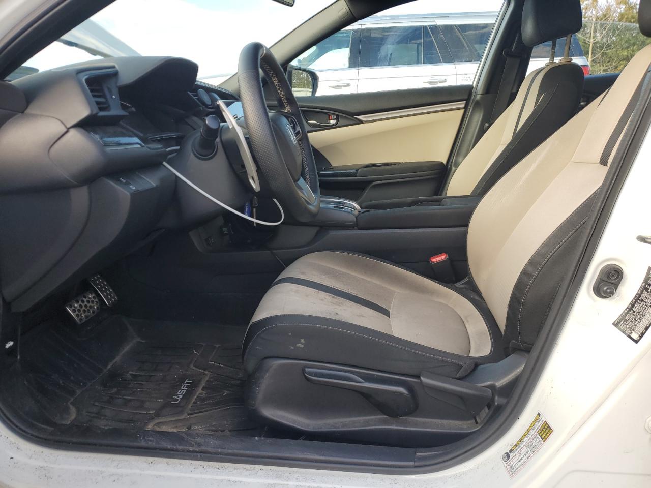 2018 Honda Civic Sport VIN: SHHFK7H43JU406389 Lot: 82273895